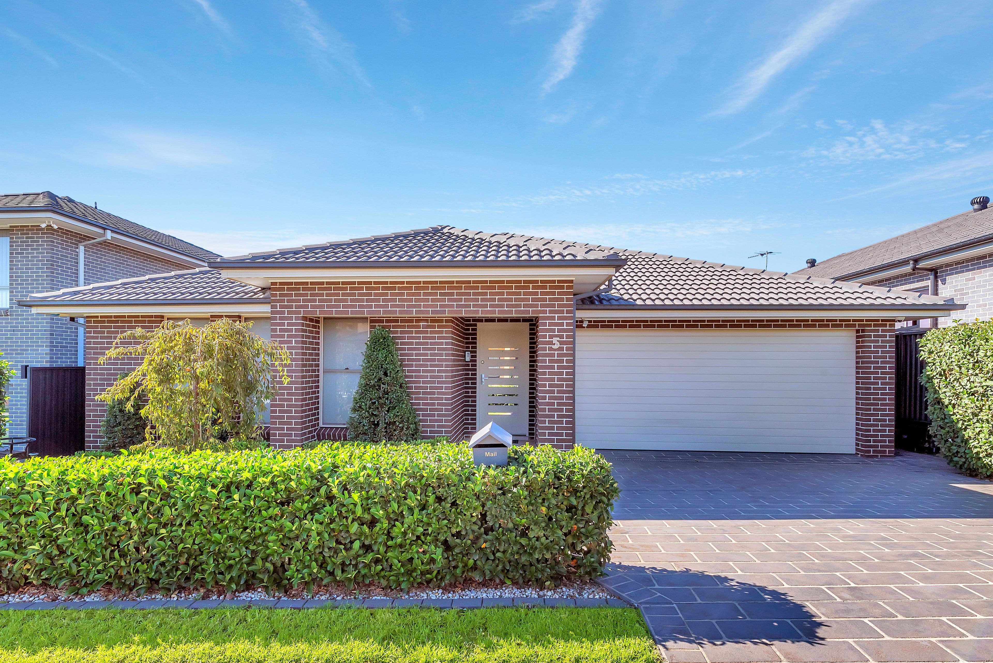 5 Pentland Street, Middleton Grange - Image 1