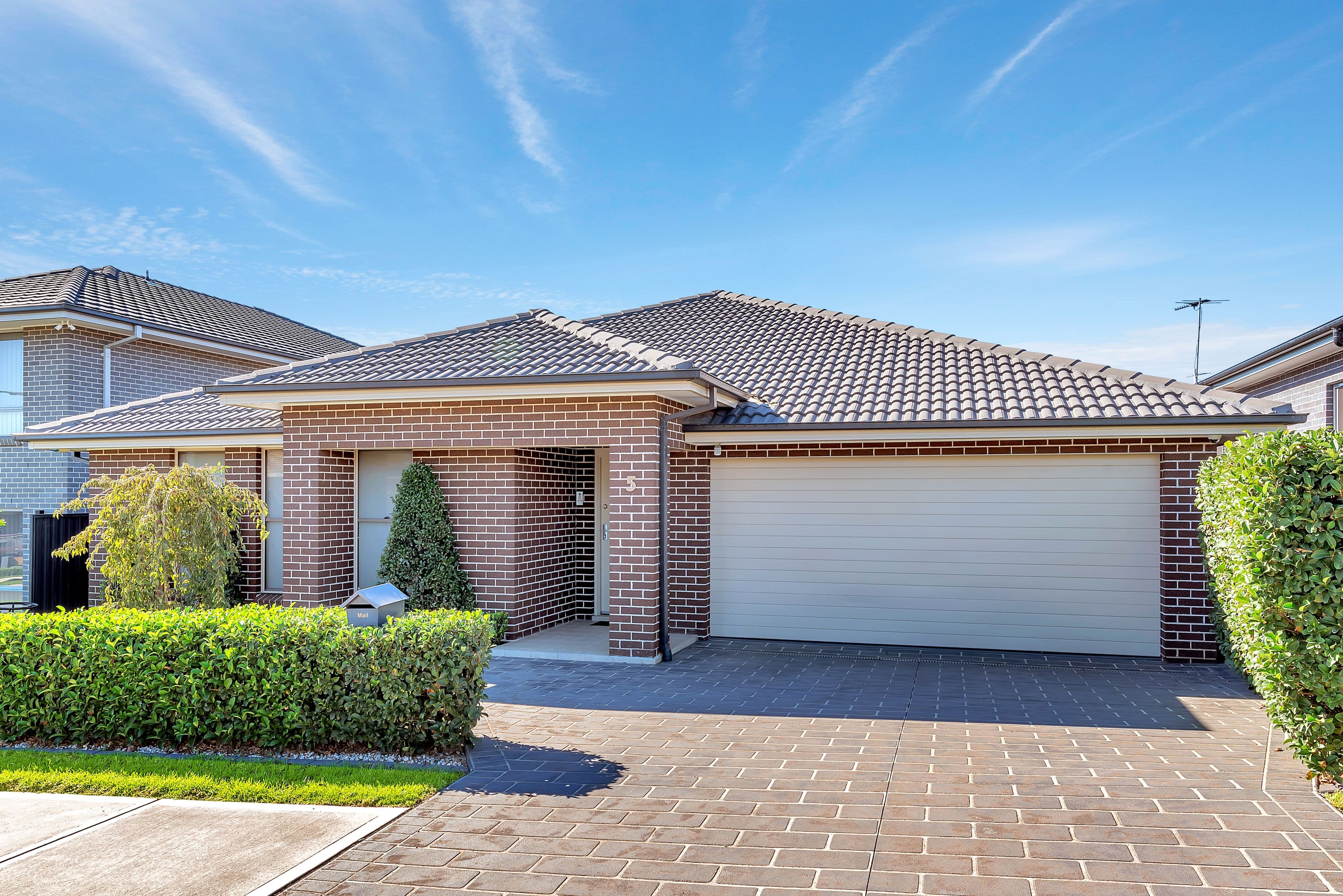 5 Pentland Street, Middleton Grange - Thumbnail 2