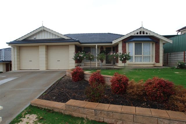 8 Lipson Reach Road, GULFVIEW HEIGHTS SA 5096, Gulfview Heights - Image 1