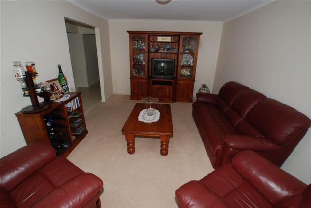 8 Lipson Reach Road, GULFVIEW HEIGHTS SA 5096, Gulfview Heights - Thumbnail 2