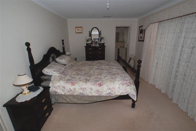 8 Lipson Reach Road, GULFVIEW HEIGHTS SA 5096, Gulfview Heights - Thumbnail 6