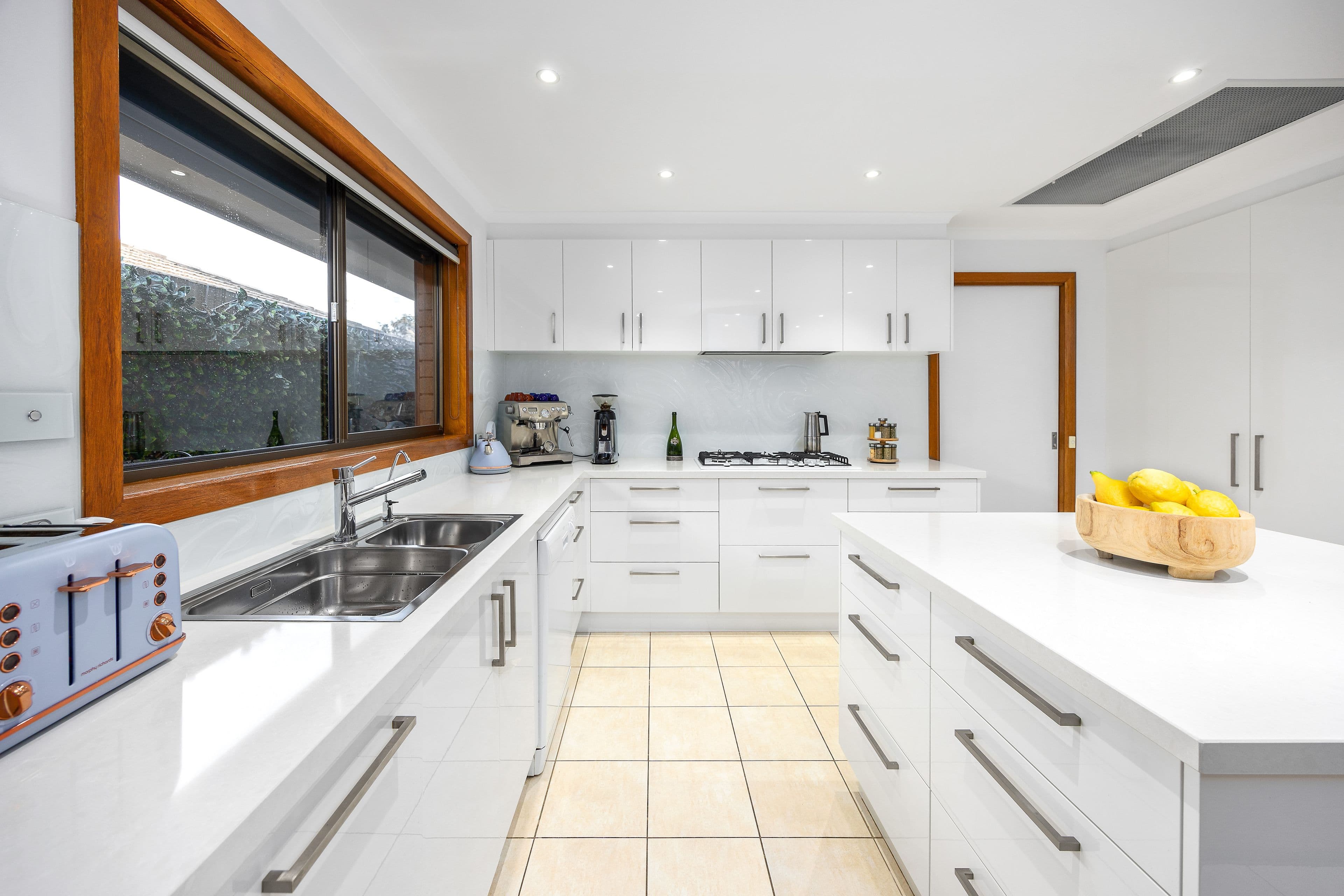 10 Williamson Street, Tootgarook VIC 3941, Tootgarook - Thumbnail 2