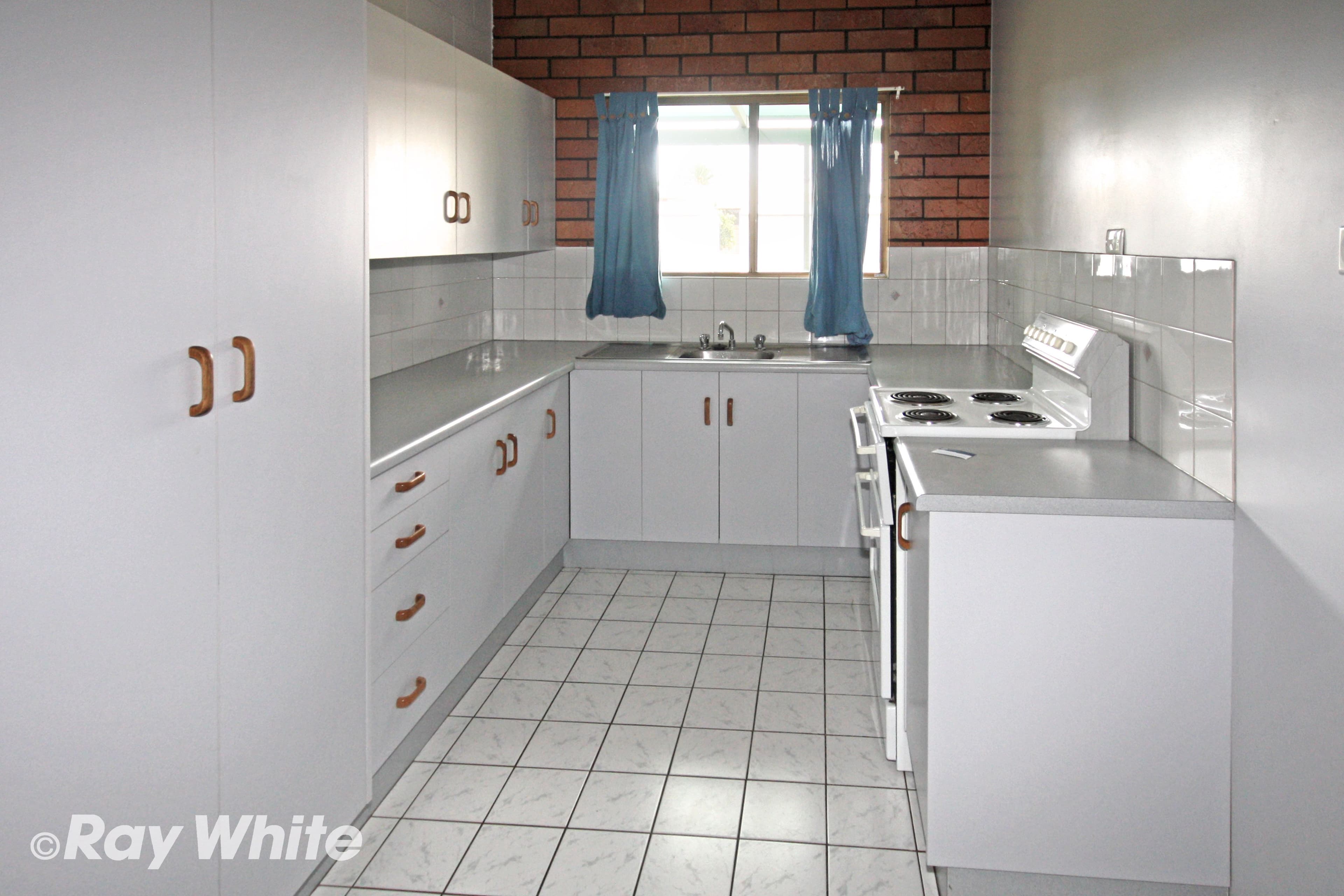 8 Beak Place, Biloela QLD 4715, Biloela - Thumbnail 3