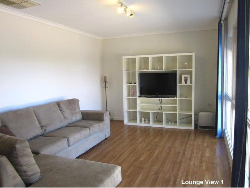 38 McKenzie Crescent, GULFVIEW HEIGHTS SA 5096, Gulfview Heights - Thumbnail 3