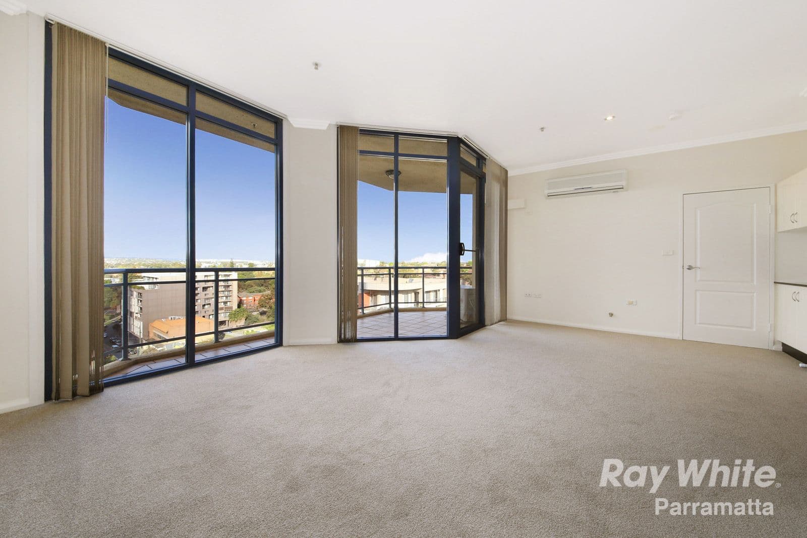14 Hassall Street, Parramatta NSW 2150, Parramatta - Thumbnail 2