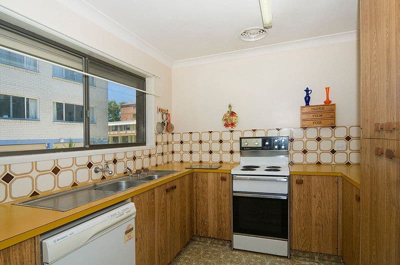 Unit 5 'Sevilla' 5 Saltair Street, KINGS BEACH QLD 4551, Kings Beach - Thumbnail 5