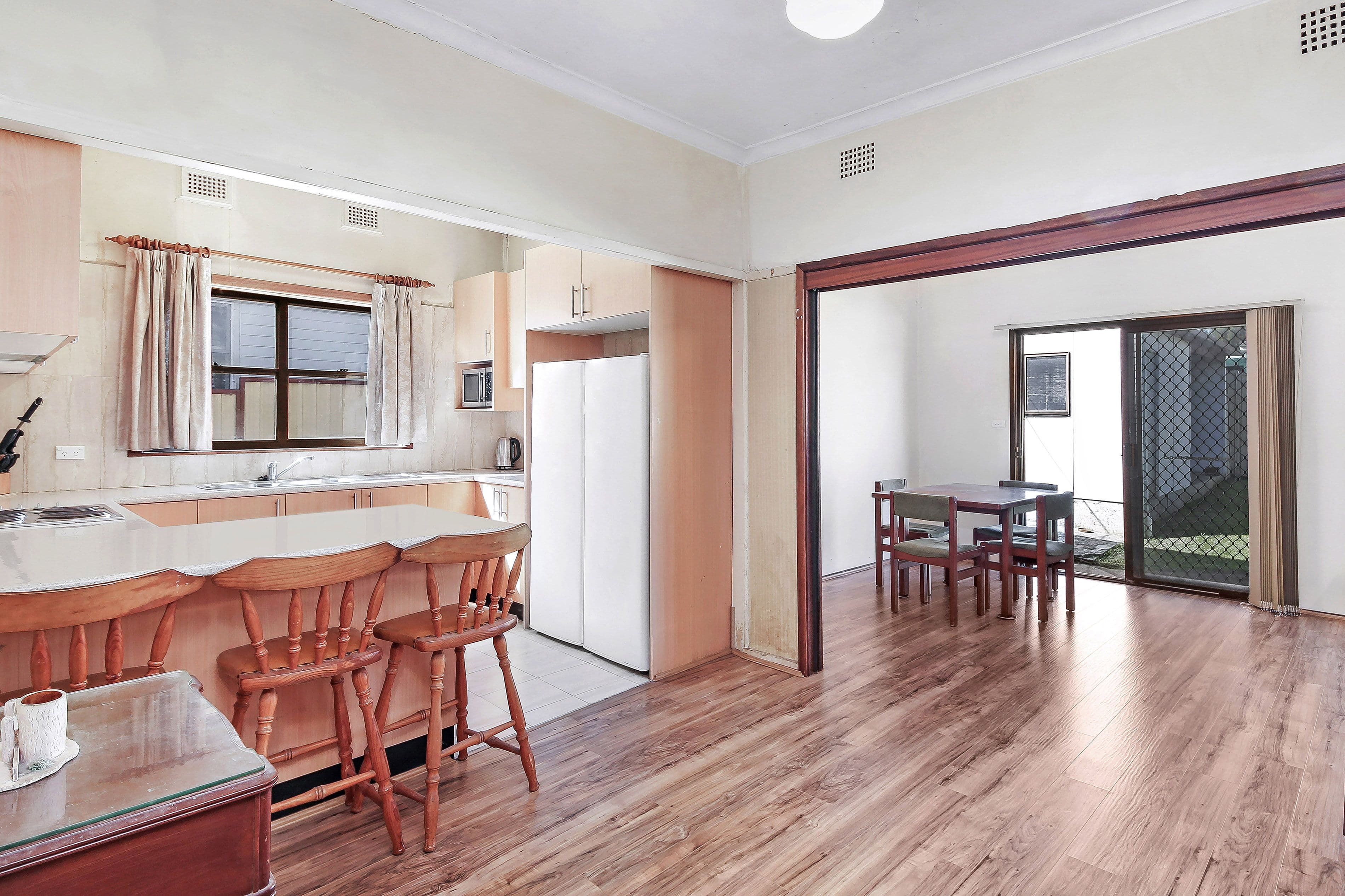 4 Dunbar Avenue, Regents Park NSW 2143, Regents Park - Thumbnail 4