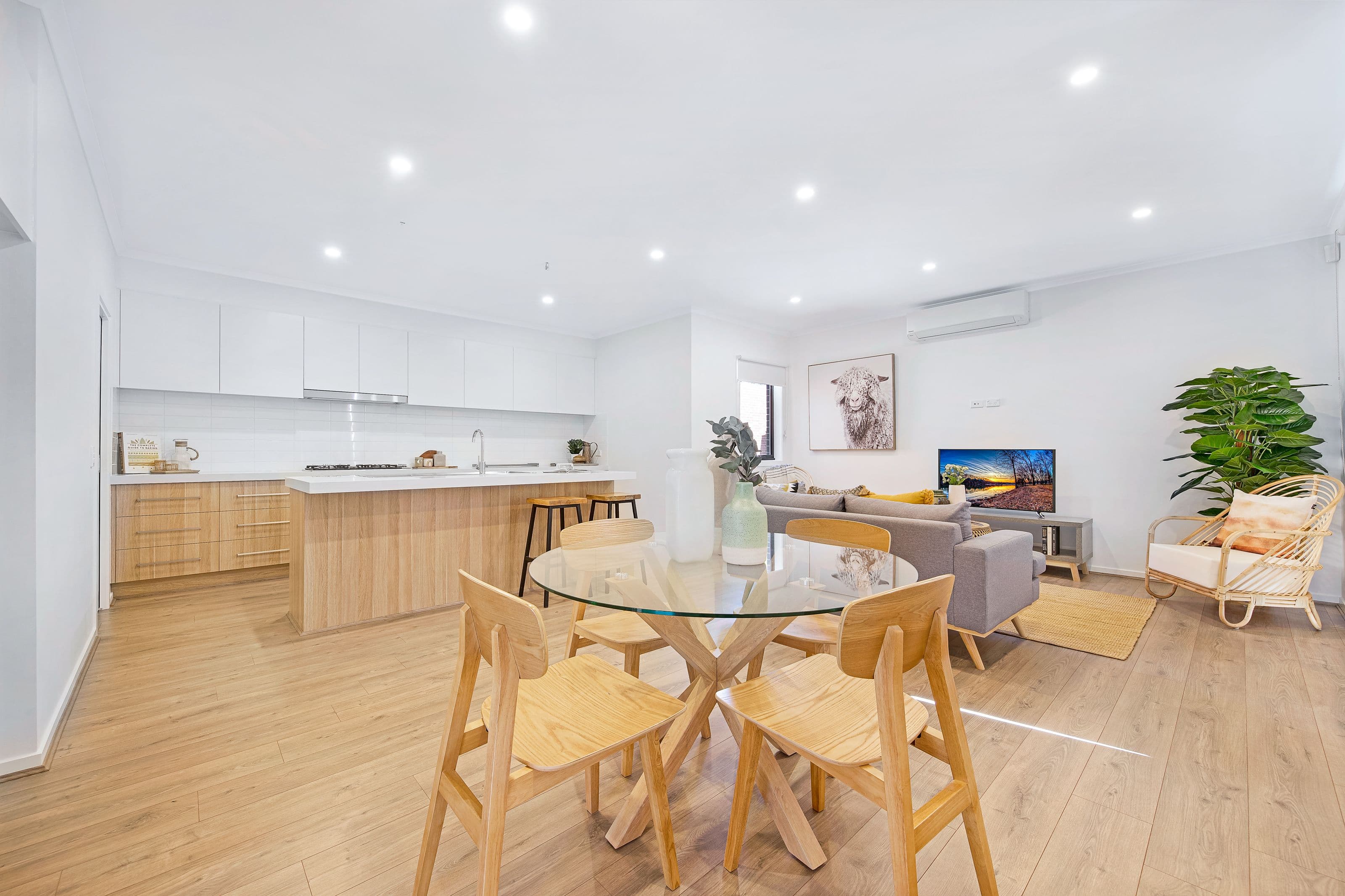 11 Gloucester Street, Mount Waverley VIC 3149, Mount Waverley - Thumbnail 4