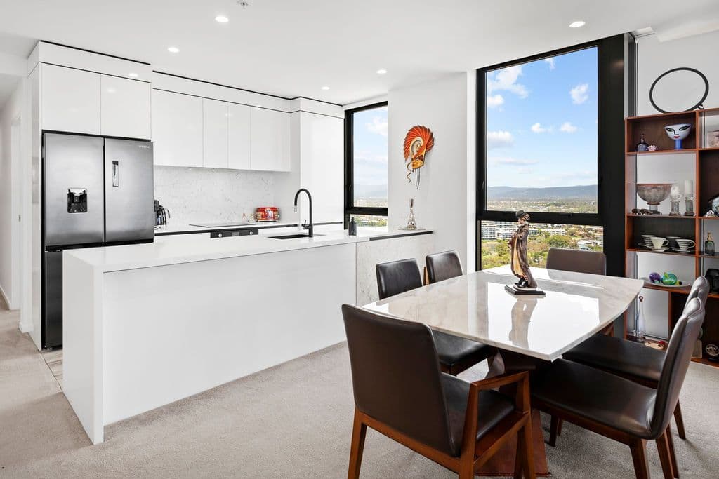 18 Chelsea Avenue, Broadbeach QLD 4218, Broadbeach - Thumbnail 4