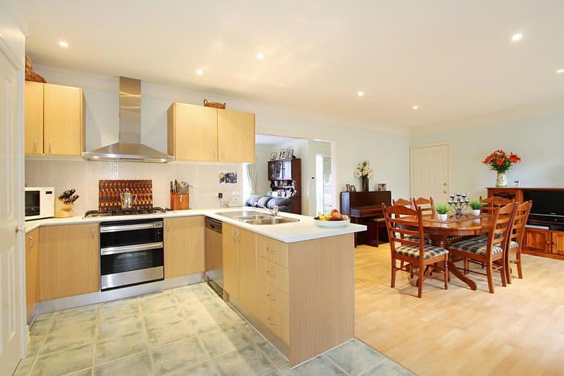 39 Bossington Street, OAKLEIGH SOUTH VIC 3167, Oakleigh South - Thumbnail 2
