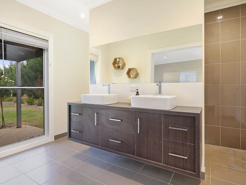 87 Murray Road, Benalla VIC 3672, Benalla - Thumbnail 3