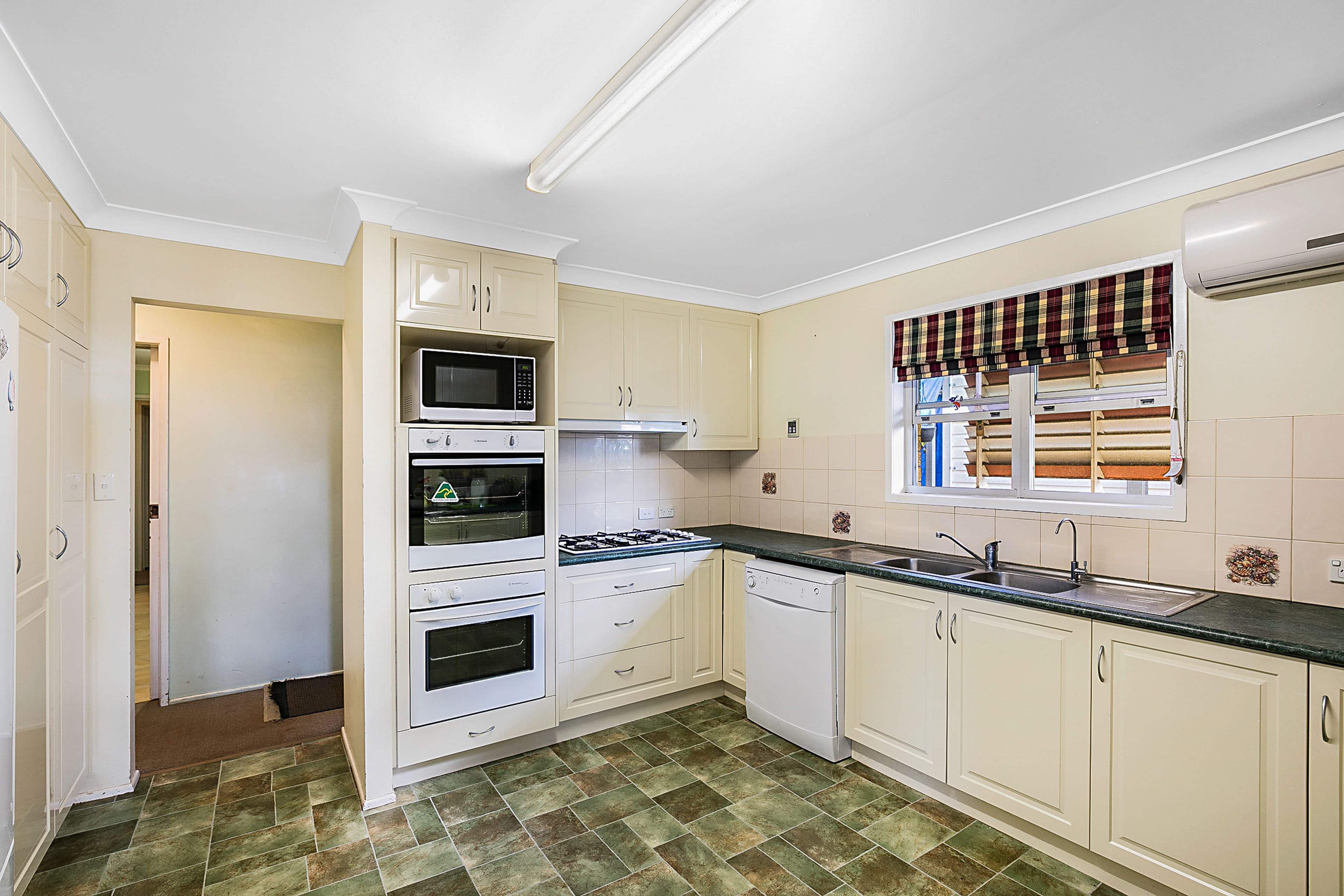 101 Ramsay Street, Centenary Heights QLD 4350, Centenary Heights - Thumbnail 4