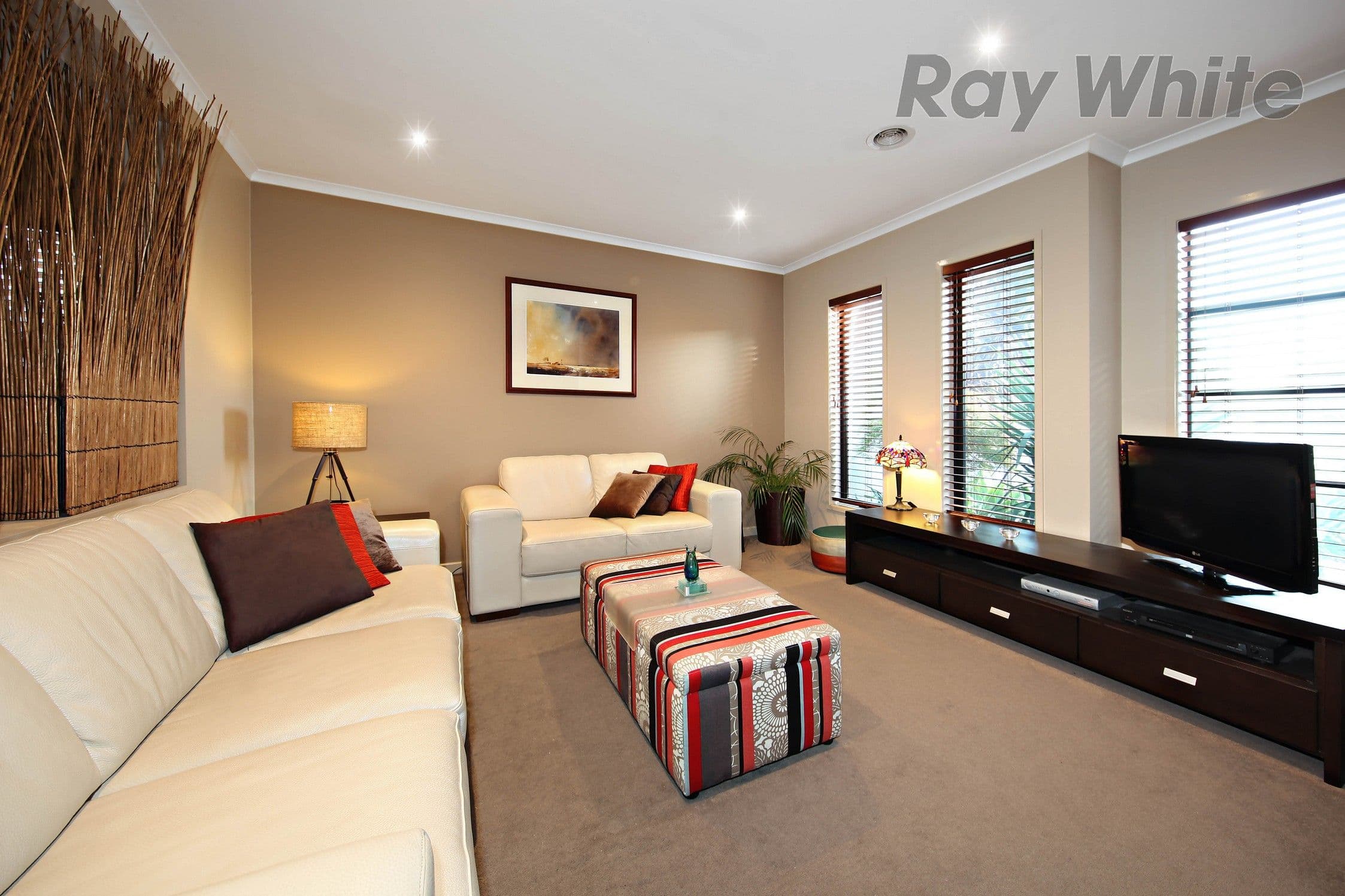 22 La Coruna Gardens, Point Cook VIC 3030, Point Cook - Thumbnail 2