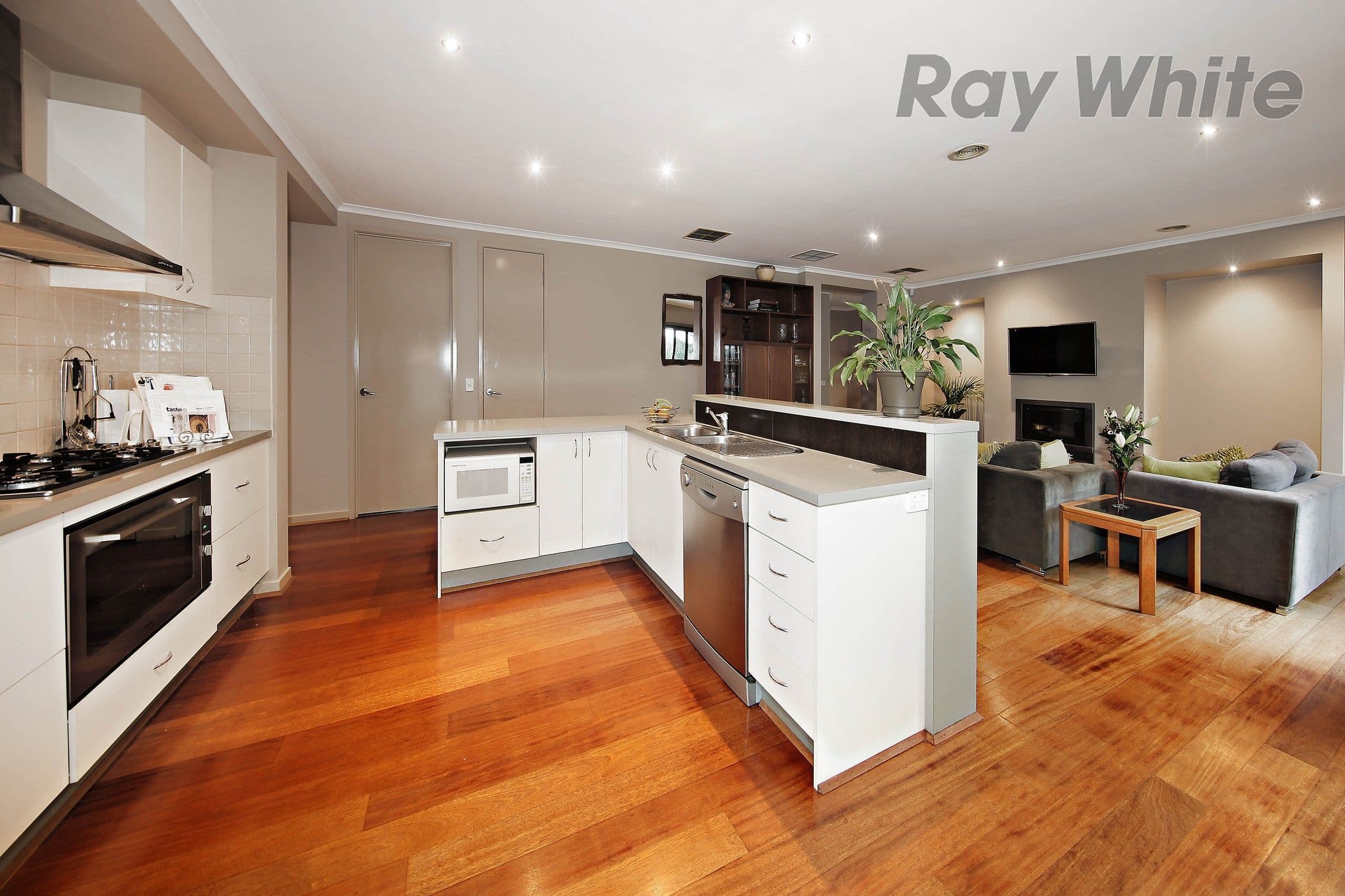 22 La Coruna Gardens, Point Cook VIC 3030, Point Cook - Thumbnail 8