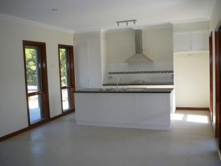 30 Butler Street, SEYMOUR VIC 3660, Seymour - Thumbnail 3
