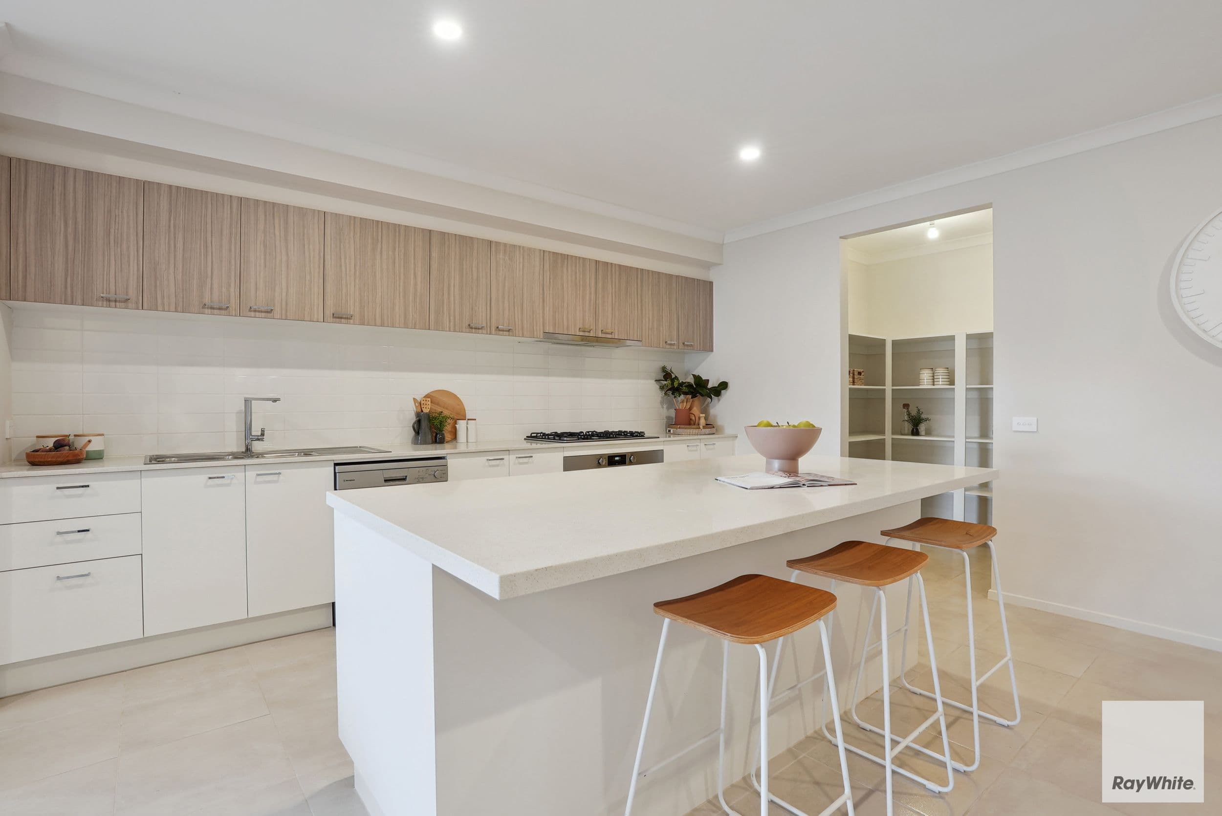 15 Casine Road, FRASER RISE VIC 3336, Fraser Rise - Thumbnail 4