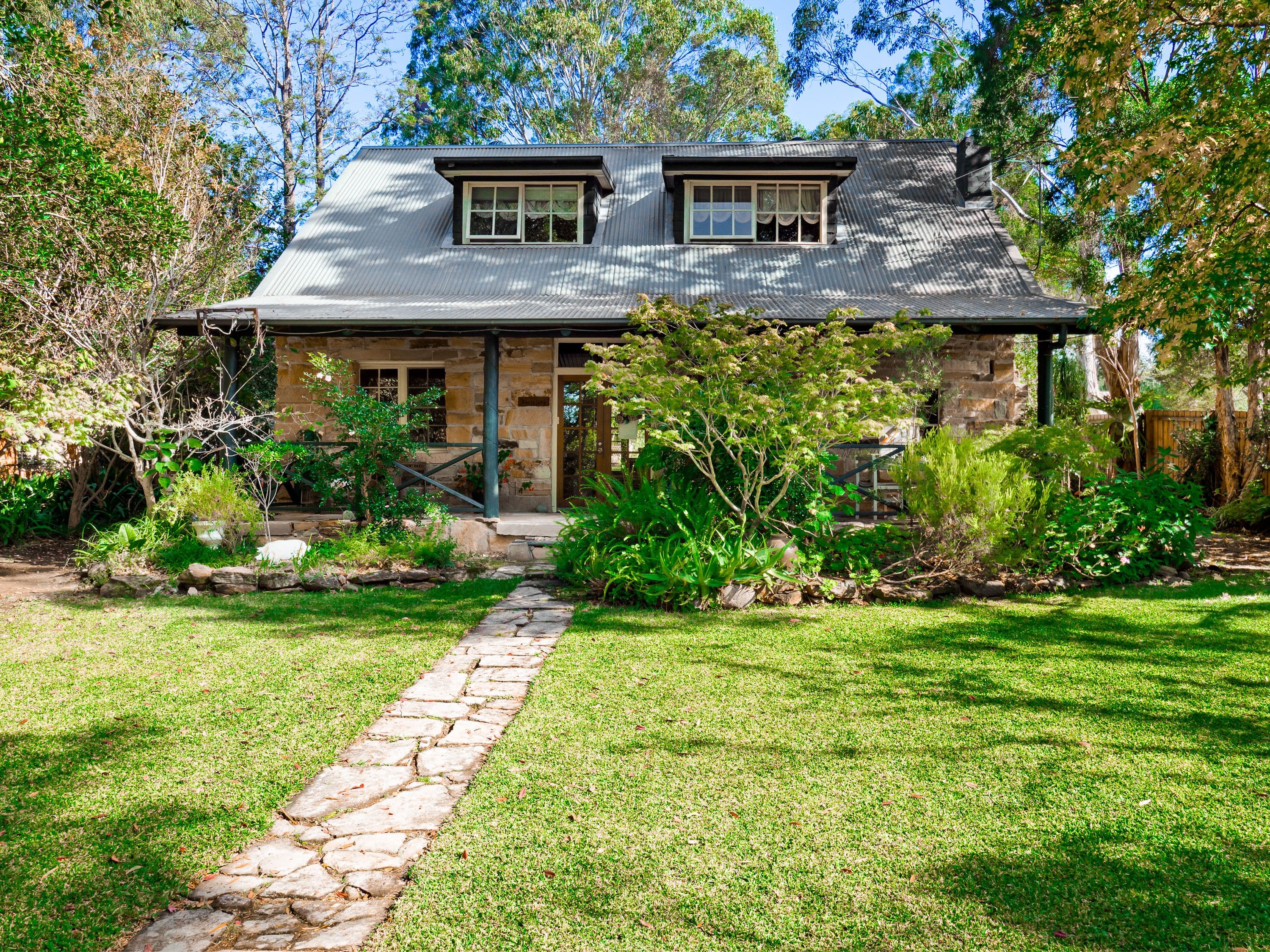 16 Florence Avenue, Kurrajong - Image 1