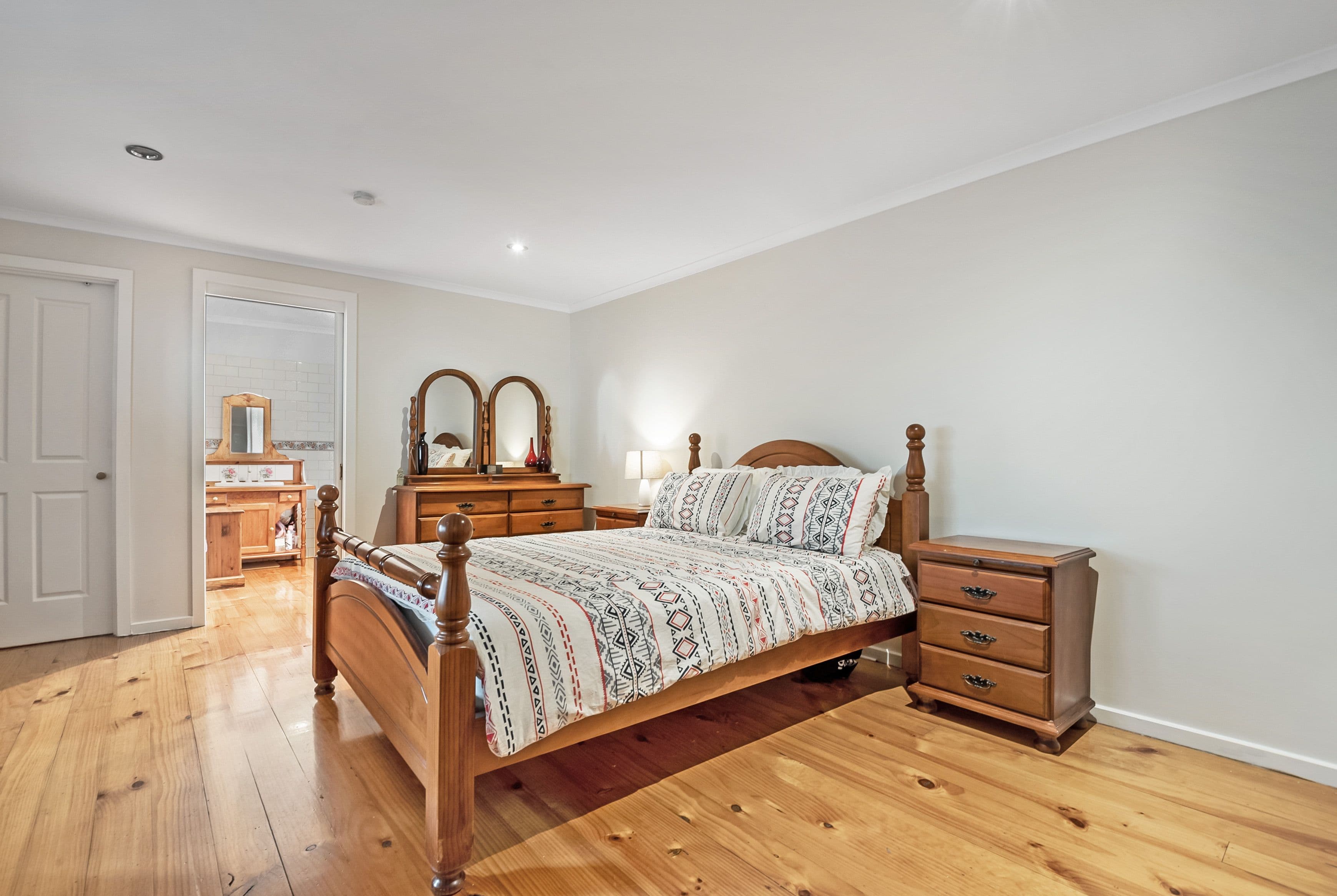 6 Arundel Avenue, Reservoir VIC 3073, Reservoir - Thumbnail 5