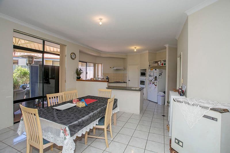 37 Myerson Crescent, MAIDA VALE WA 6057, Maida Vale - Thumbnail 6