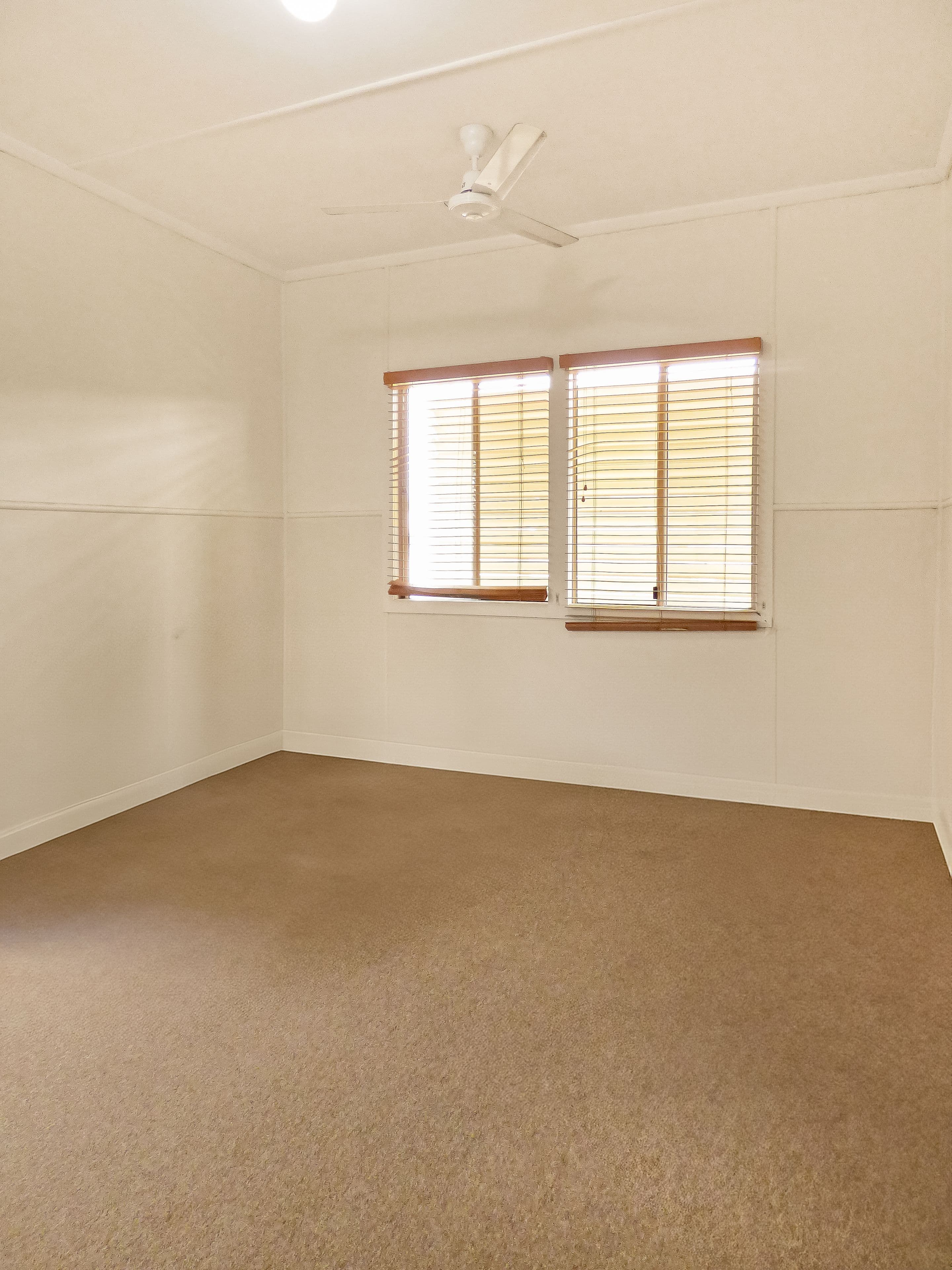 10 McEwan Street, Roma QLD 4455, Roma - Thumbnail 6