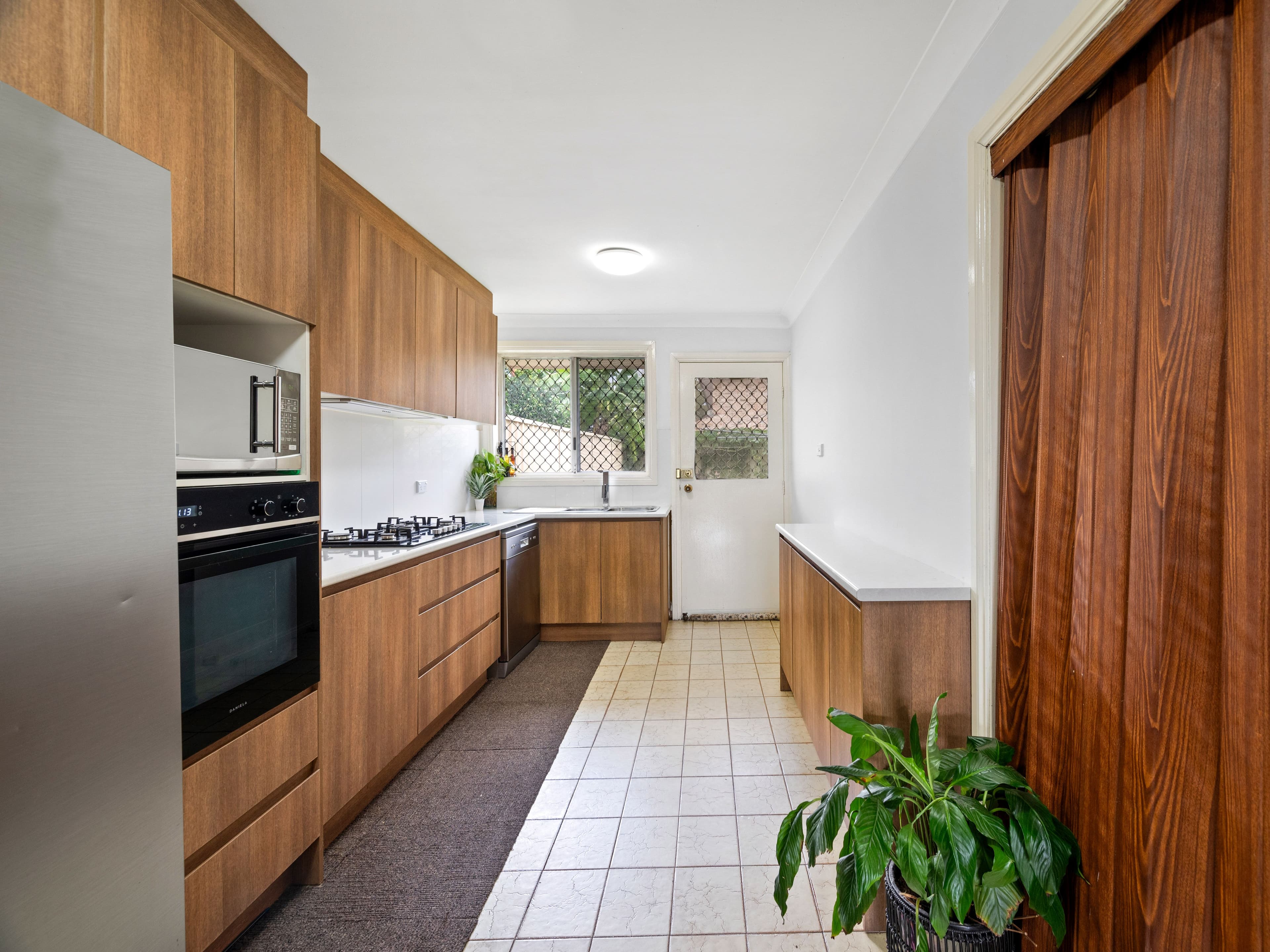 9A Victoria Road, Macquarie Fields NSW 2564, Macquarie Fields - Thumbnail 6