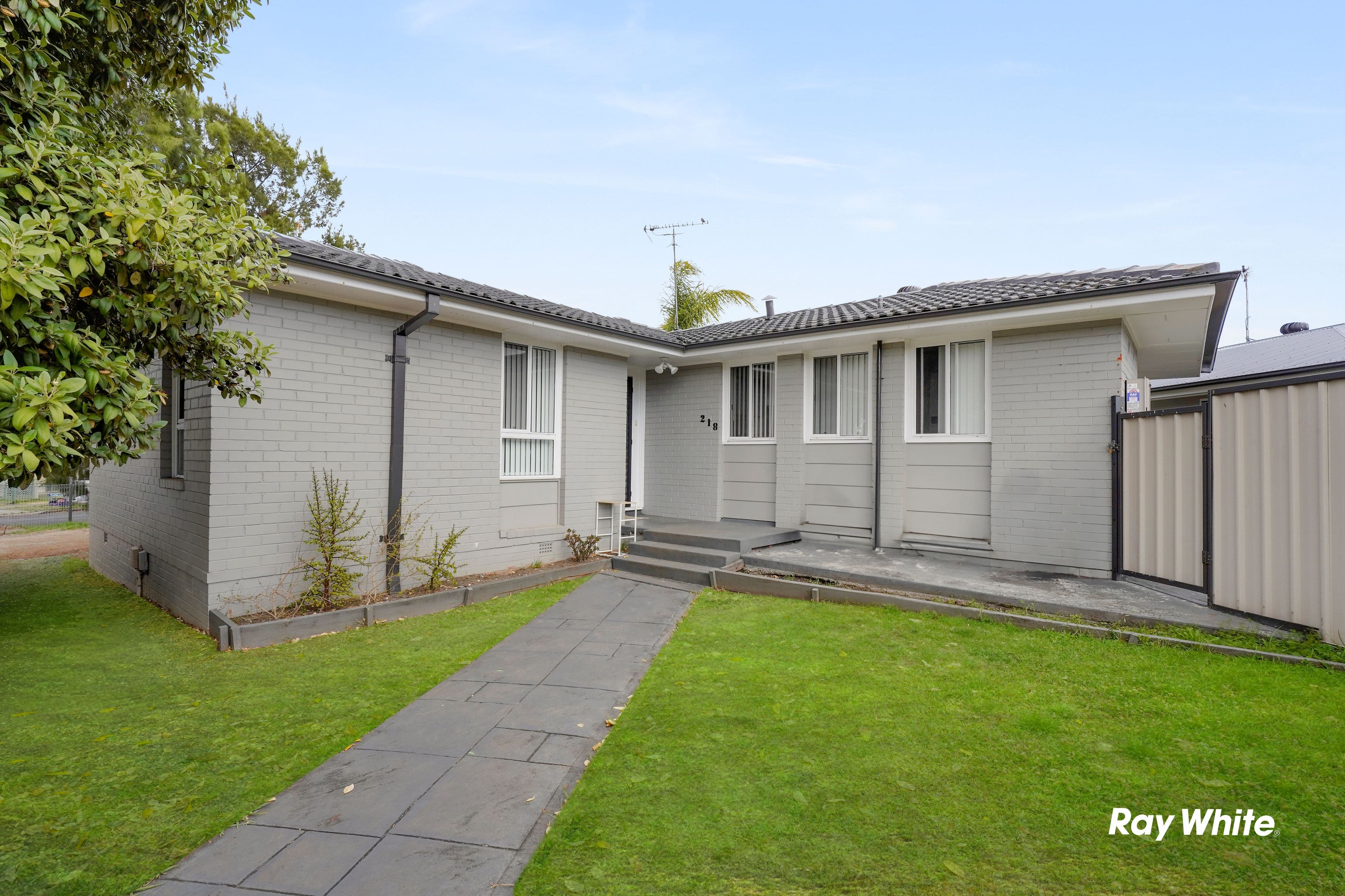 218 & 218a Carlisle Avenue, Dharruk NSW 2770, Dharruk - Thumbnail 2