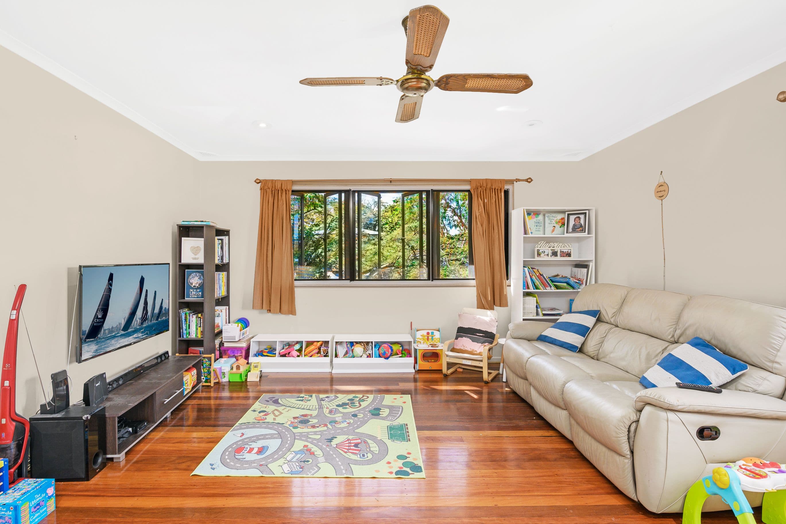 8 Burbank Street, Stafford Heights QLD 4053, Stafford Heights - Thumbnail 2