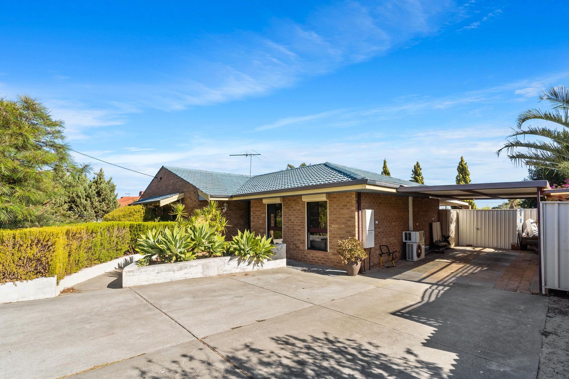 109 Bougainvillea Avenue, Forrestfield WA 6058, Forrestfield - Thumbnail 2
