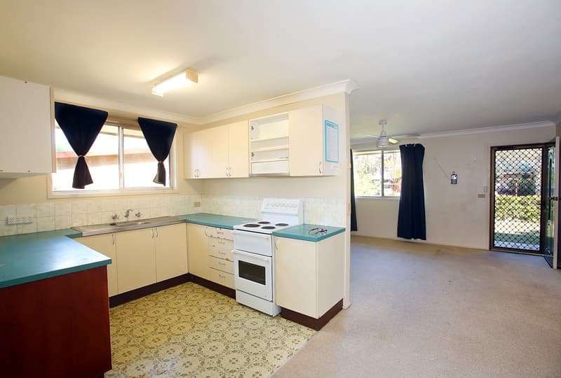 17 Turpentine Avenue, Sandy Beach, Sandy Beach - Thumbnail 3
