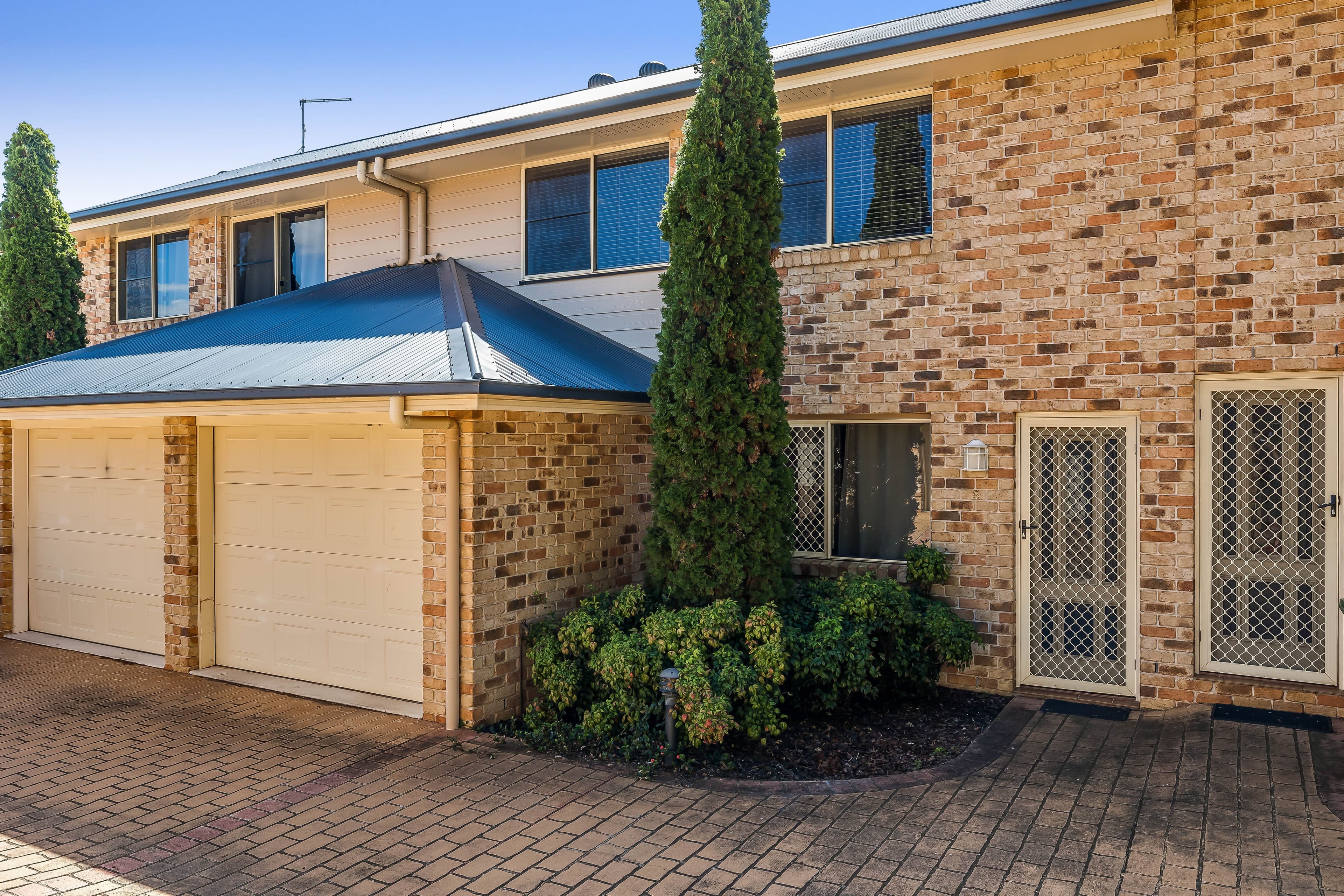 27 Gladstone Street, Newtown QLD 4350, Newtown - Image 1