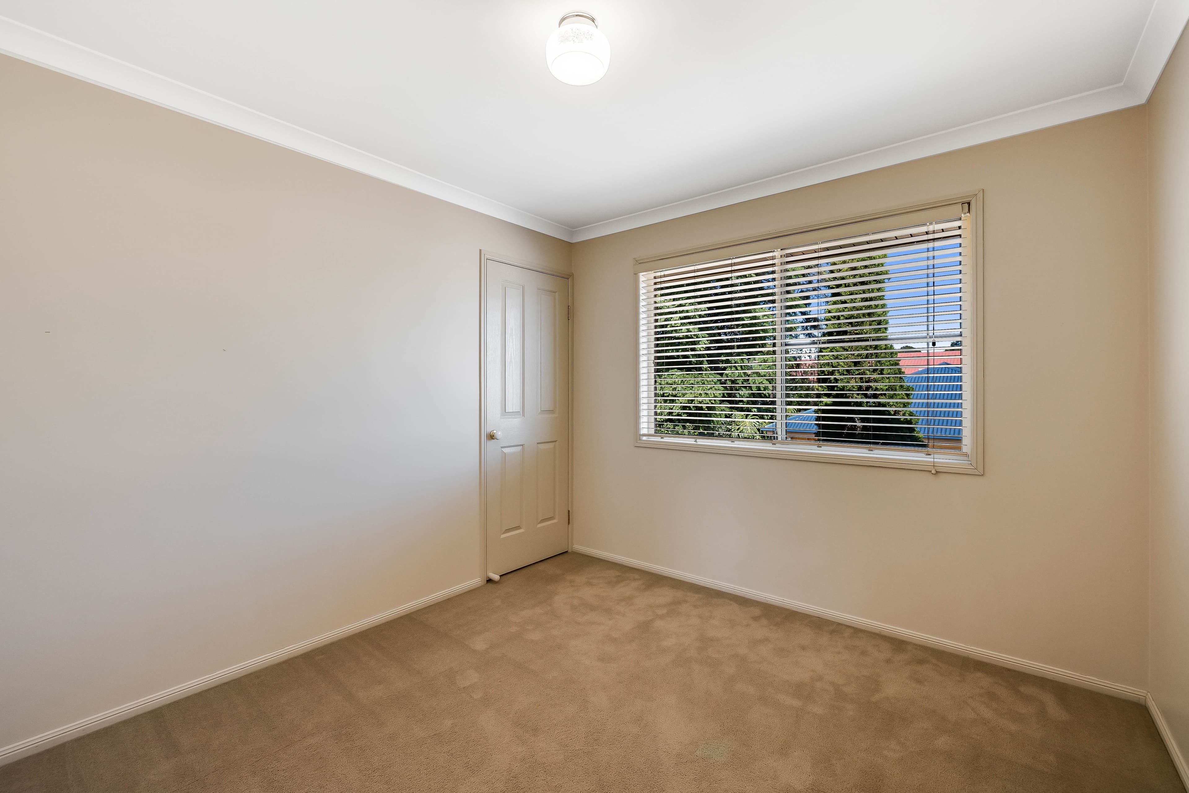 27 Gladstone Street, Newtown QLD 4350, Newtown - Thumbnail 8