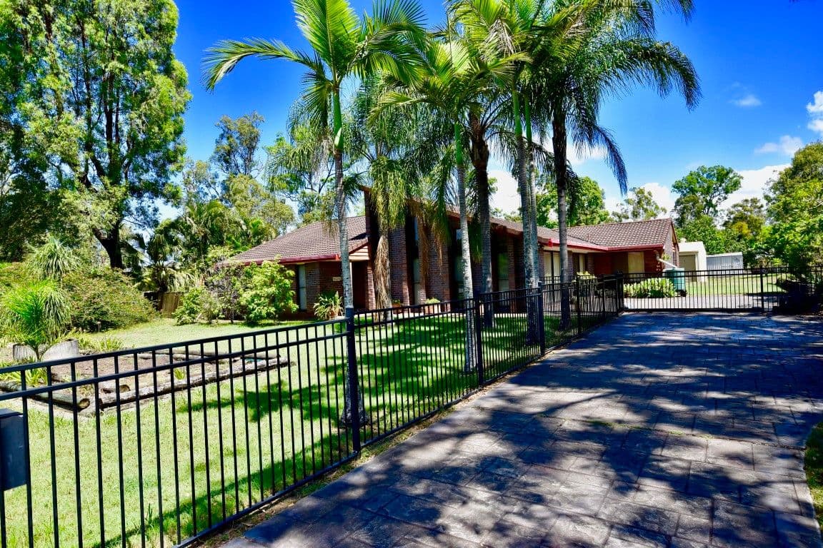 54 Michigan Drive, Oxenford QLD 4210, Oxenford - Thumbnail 5