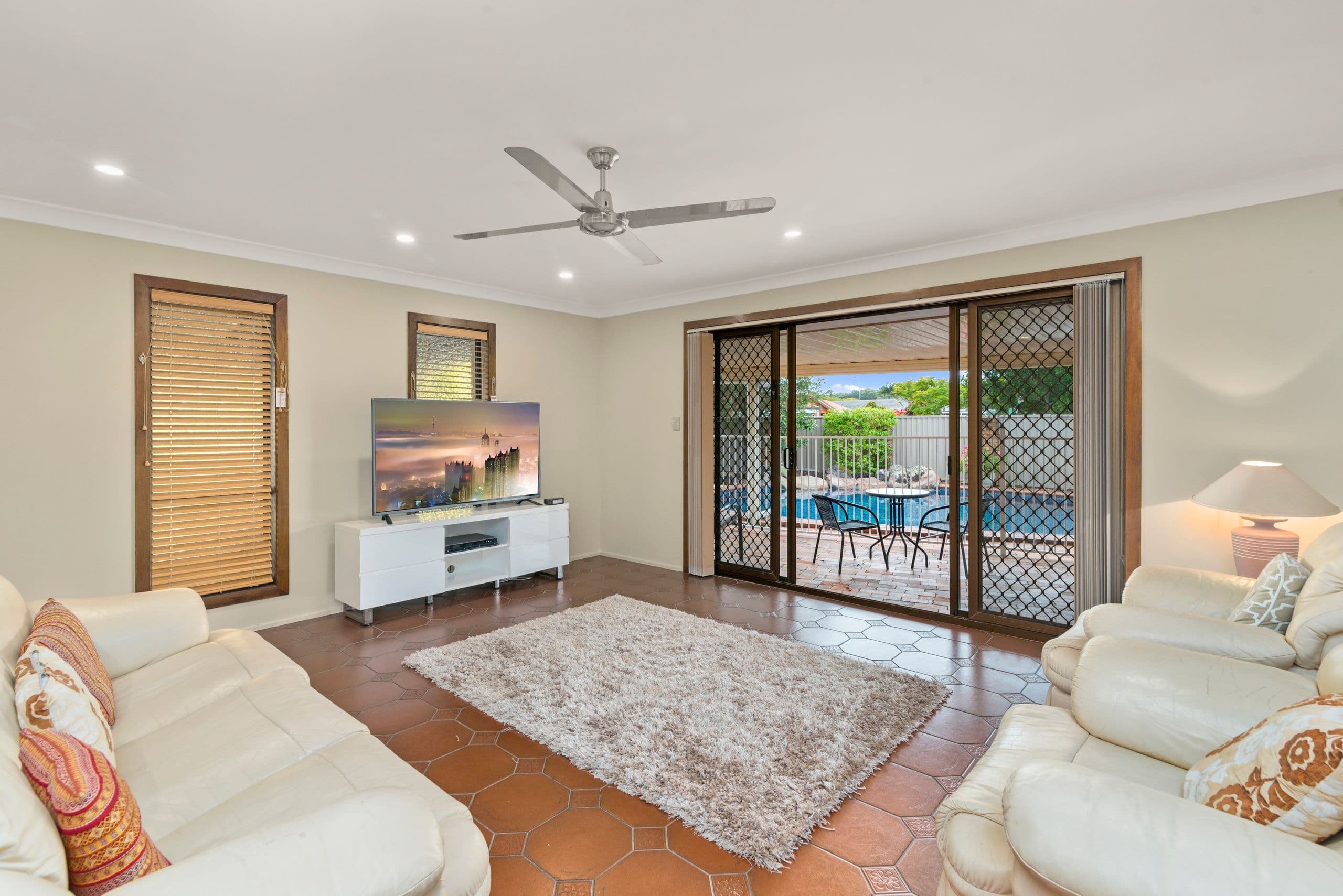 20 Holbrook Way, Elanora QLD 4221, Elanora - Thumbnail 4