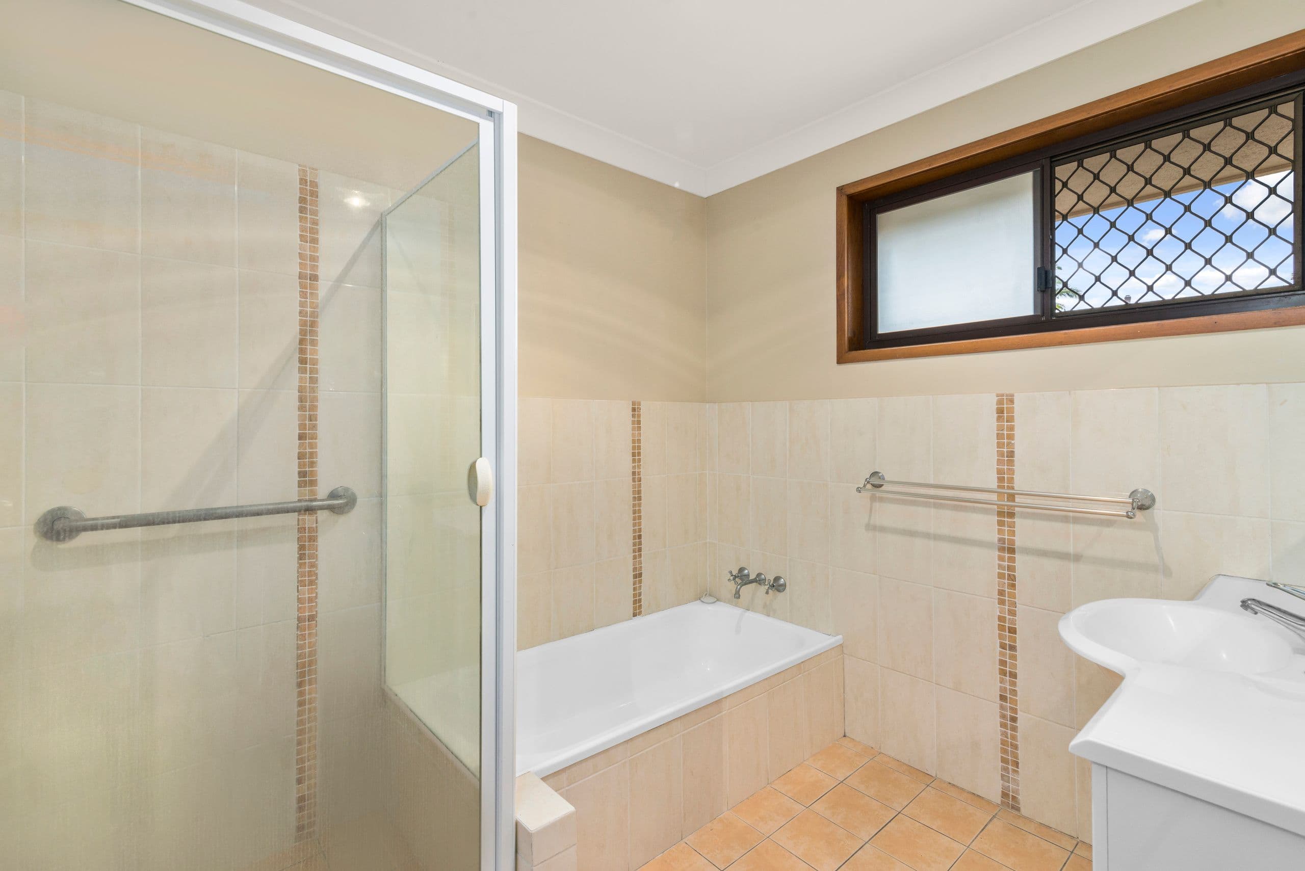20 Holbrook Way, Elanora QLD 4221, Elanora - Thumbnail 7