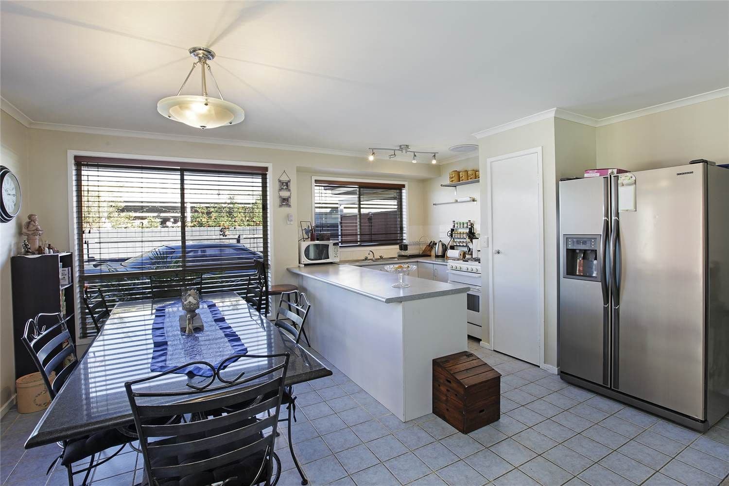 25 Paramount Crescent, ST ALBANS PARK VIC 3219, St Albans Park - Thumbnail 4