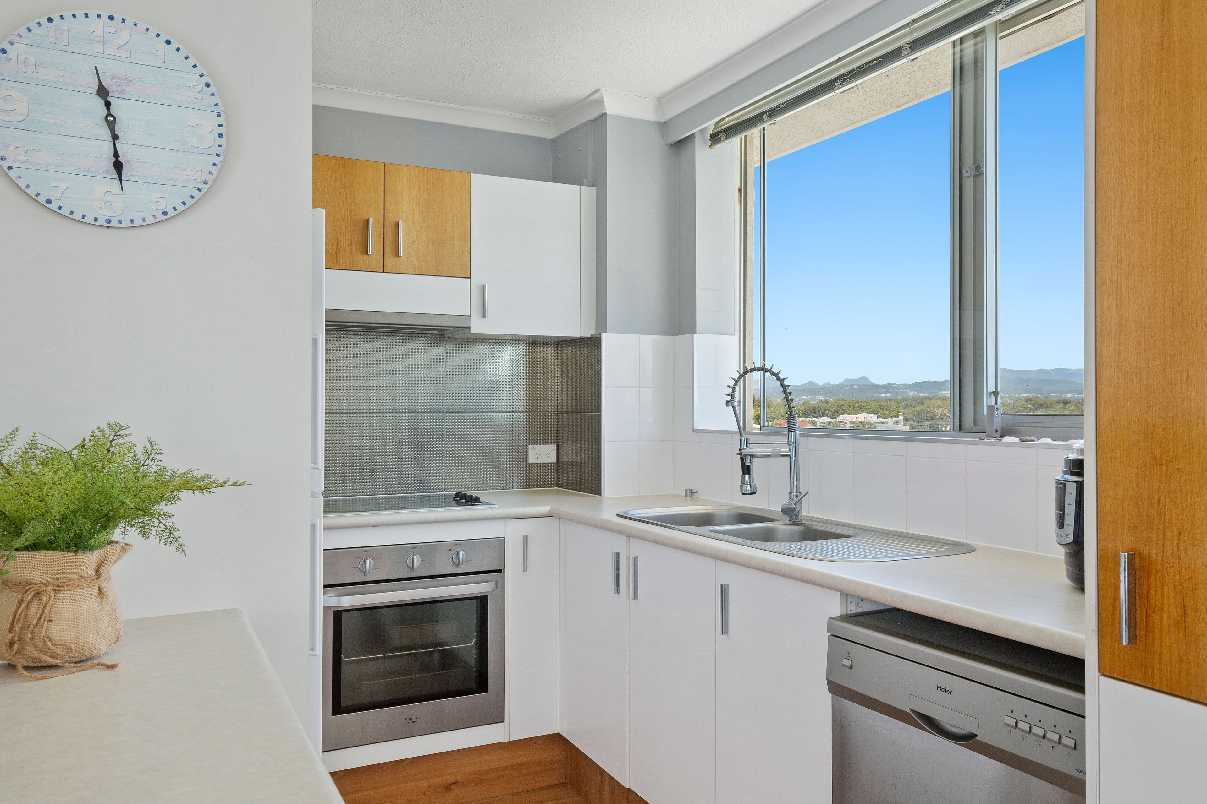 67-71 Albatross Avenue, Mermaid Beach QLD 4218, Mermaid Beach - Thumbnail 2