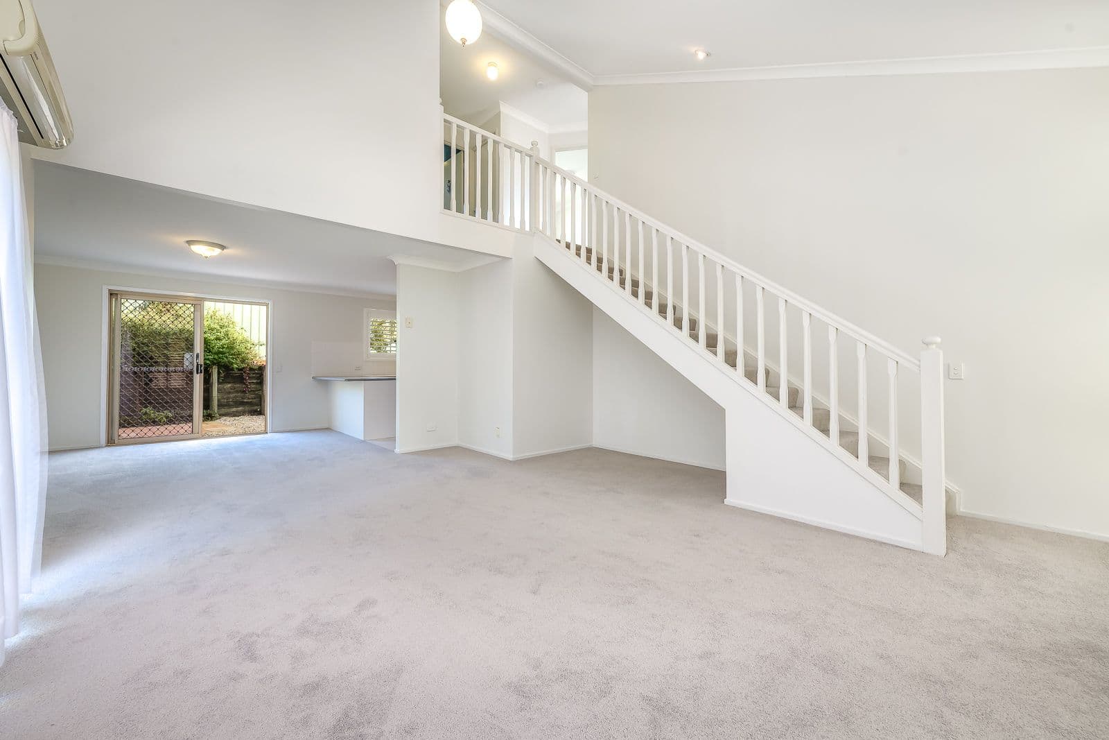 284 Oxley Drive, Coombabah QLD 4216, Coombabah - Thumbnail 6