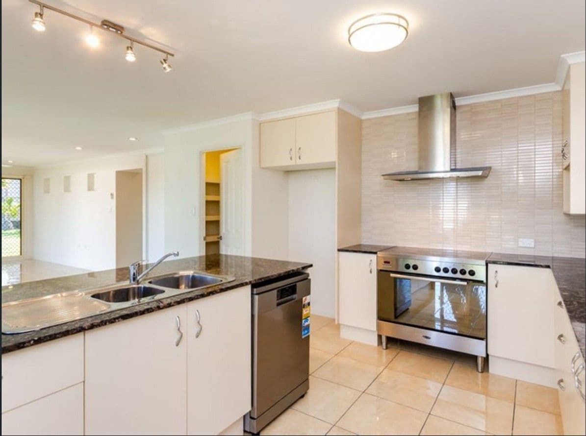 15 Michael Court, Boyne Island QLD 4680, Boyne Island - Thumbnail 6