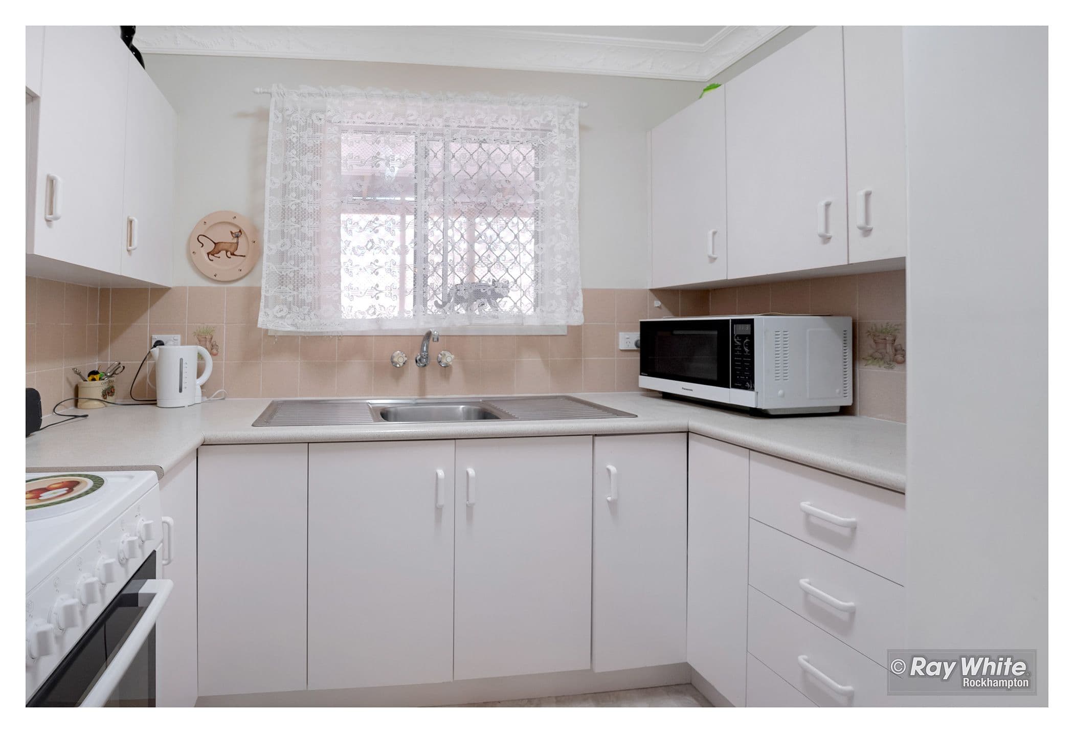 24 Buckle Street, Park Avenue QLD 4701, Park Avenue - Thumbnail 3