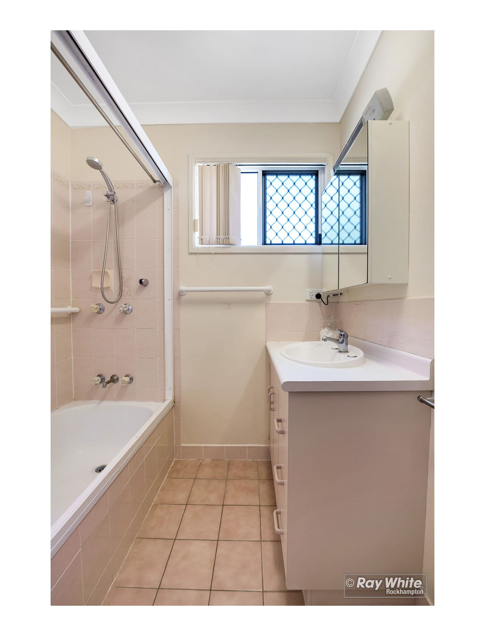 24 Buckle Street, Park Avenue QLD 4701, Park Avenue - Thumbnail 4