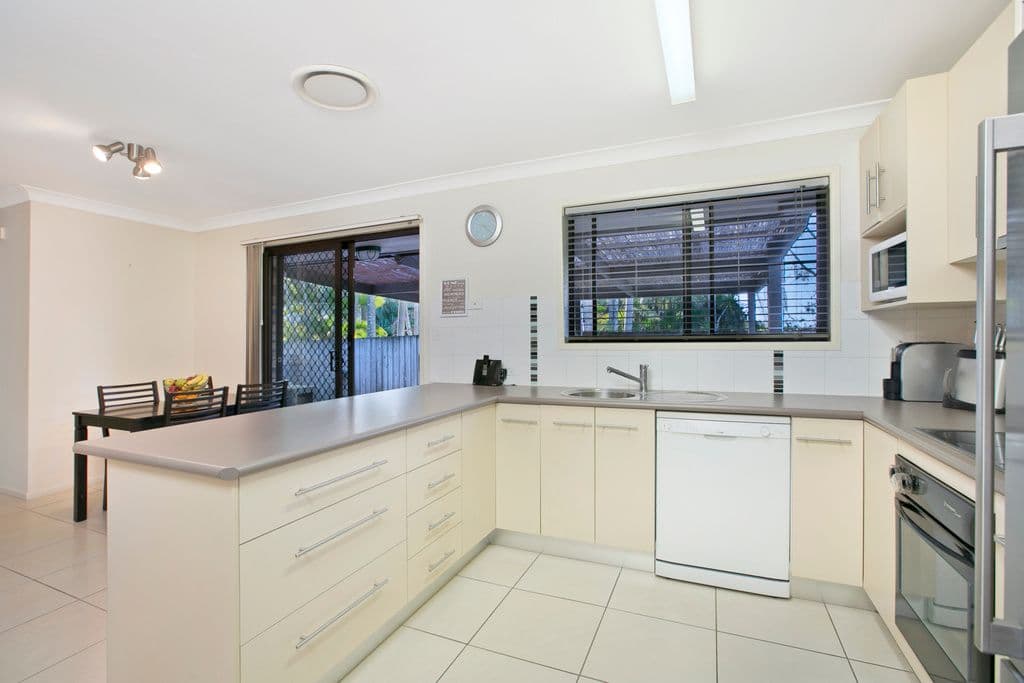 6 Wentworth Drive, Capalaba QLD 4157, Capalaba - Thumbnail 4