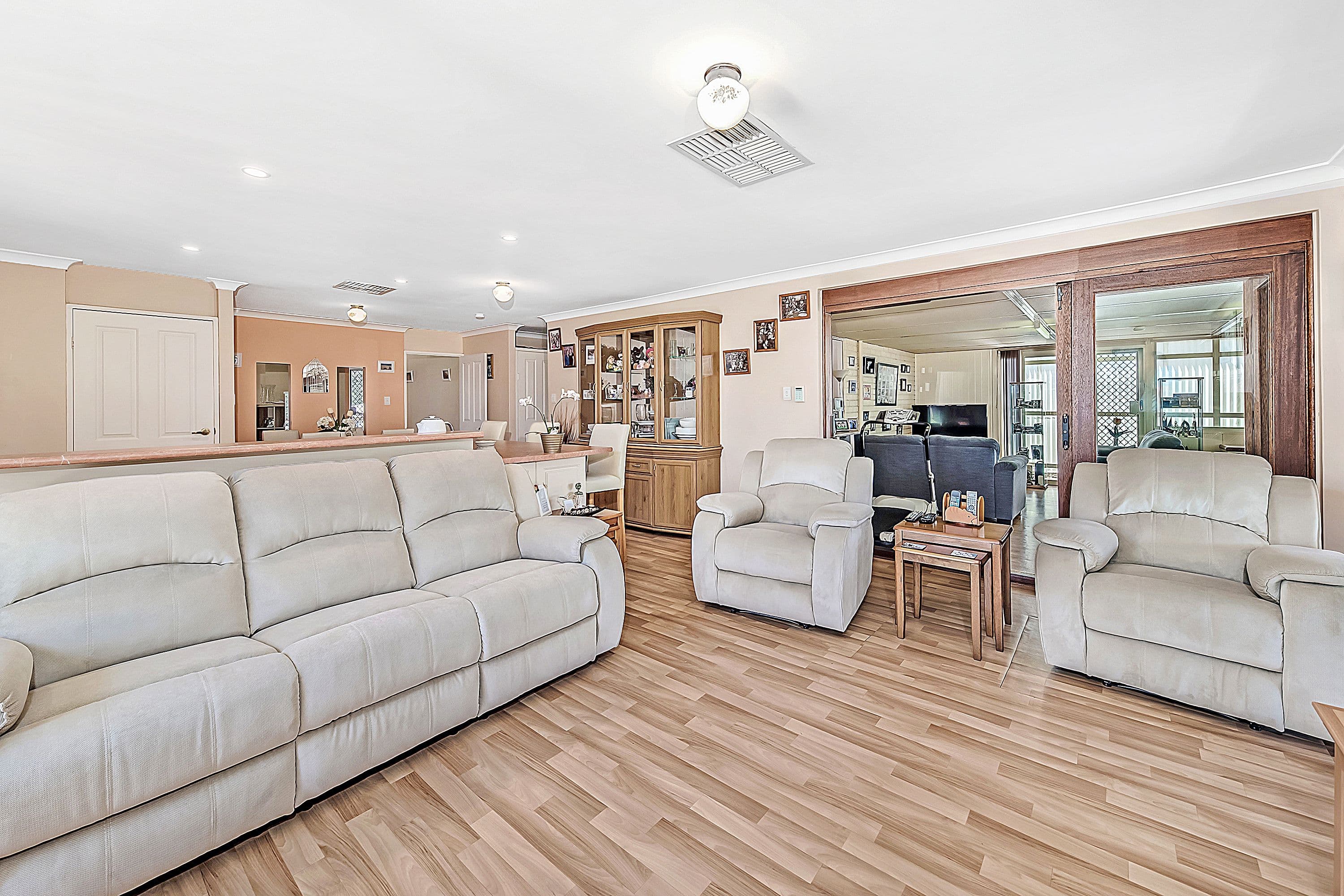 24 Foxglove Gardens, Mirrabooka WA 6061, Mirrabooka - Thumbnail 3