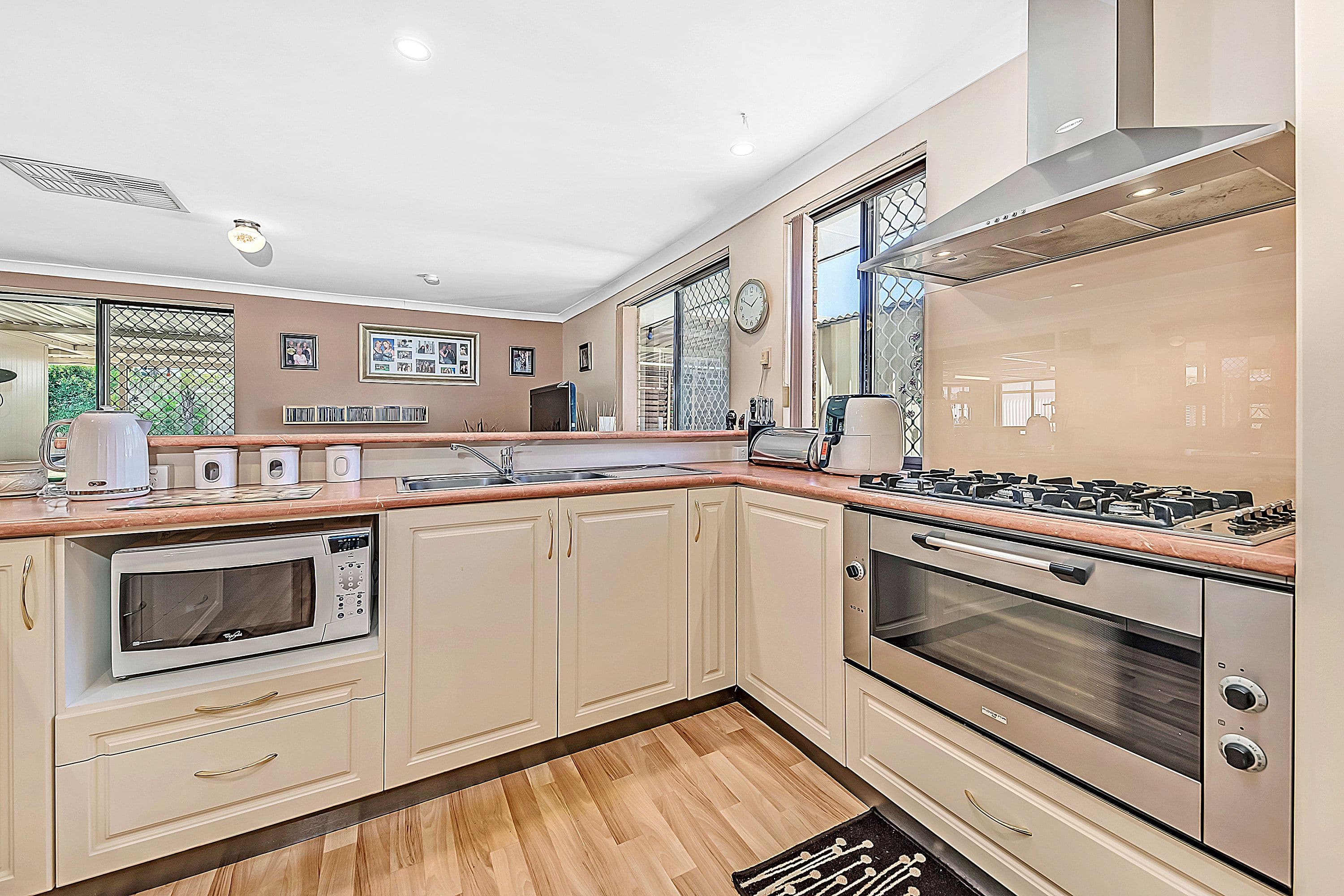 24 Foxglove Gardens, Mirrabooka WA 6061, Mirrabooka - Thumbnail 7