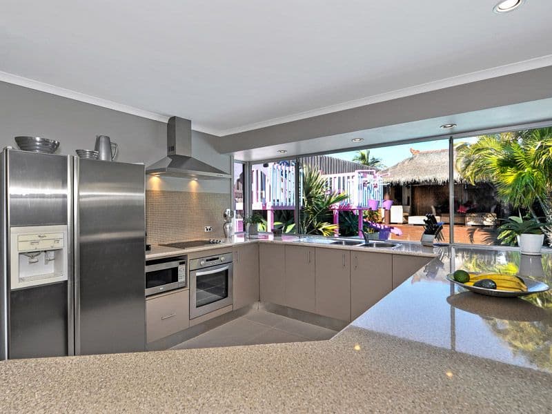 3 Lanty Street, SOUTHPORT QLD 4215, Southport - Thumbnail 2