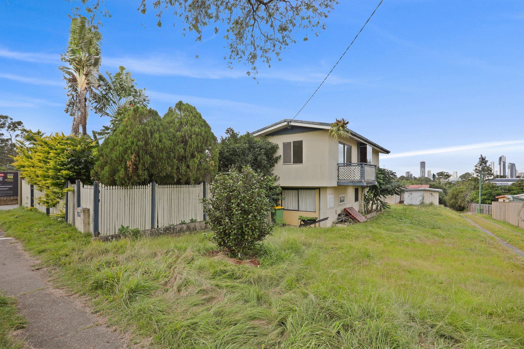 102 Ridgeway Avenue, Southport QLD 4215, Southport - Thumbnail 4