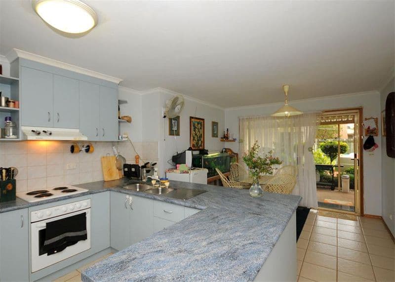 2 Meledie Avenue, KAWUNGAN QLD 4655, Kawungan - Thumbnail 2