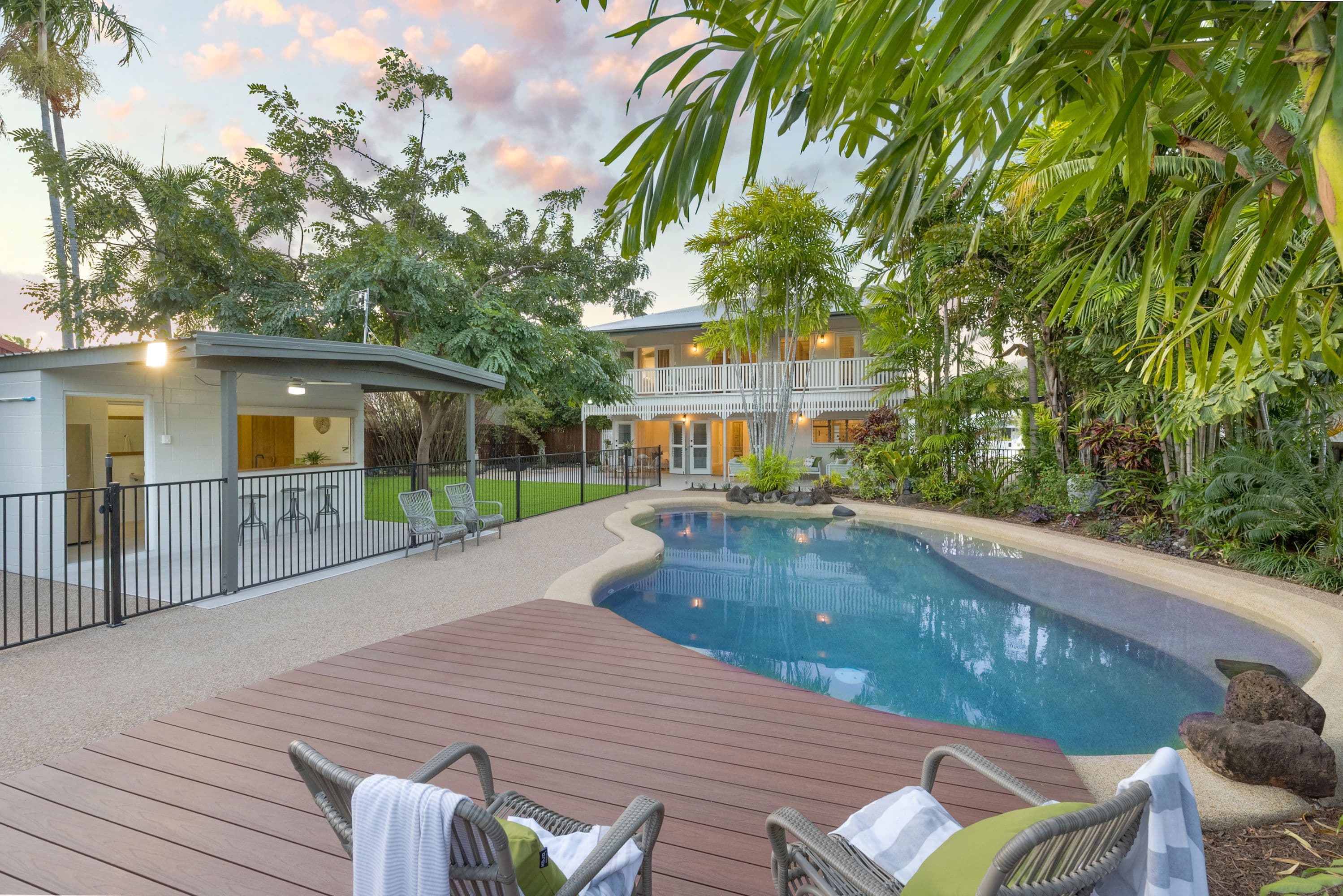10 Princes Road, Hyde Park QLD 4812, Hyde Park - Thumbnail 2