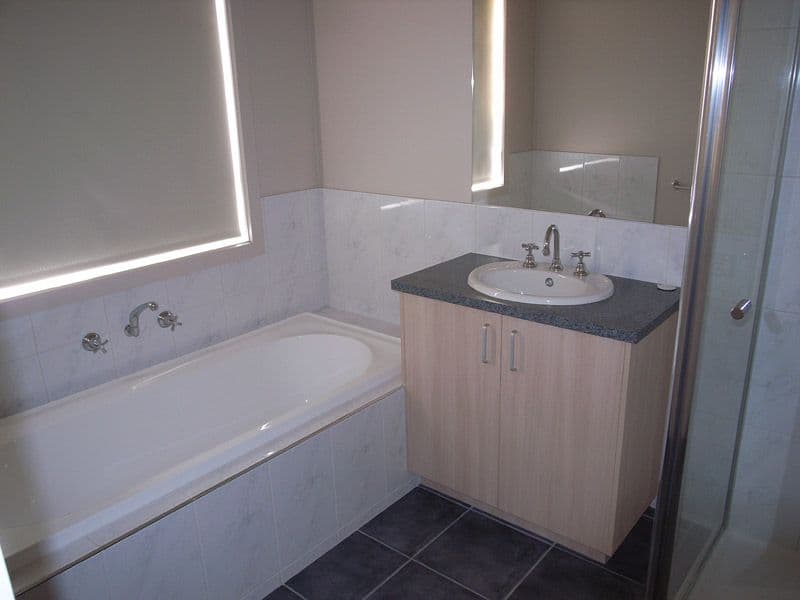 16 Shalimar Place, SHEPPARTON VIC 3630, Shepparton - Thumbnail 4
