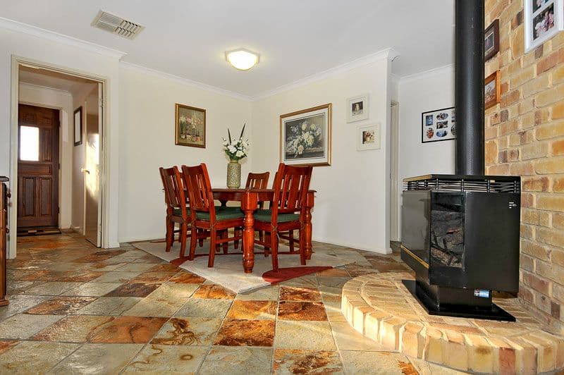 13 Amulla Court, HALLS HEAD WA 6210, Halls Head - Thumbnail 4