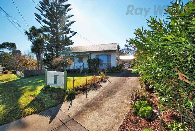 12 KALINDA Road, Croydon VIC 3136, Croydon - Thumbnail 2